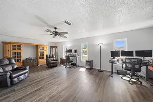 3601 Egerton Cir, Sarasota, FL 34233 - Photo 19