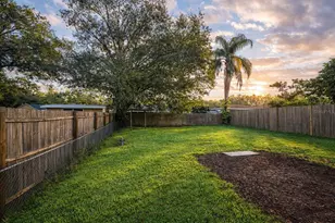 406 Avant St, Sarasota, FL 34232 - Photo 3