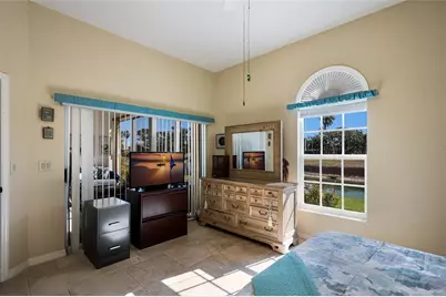 5590 Golf Pointe Drive #5590, Sarasota, FL 34243 - Photo 13