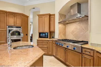 7203 Chatsworth Court, University Park, FL 34201 - Photo 15