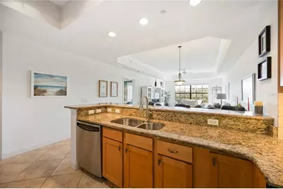 7702 Lake Vista Court #305, Lakewood Ranch, FL 34202 - Photo 9