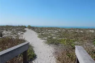 620 Flamingo Dr, Venice, FL 34285 - Photo 3