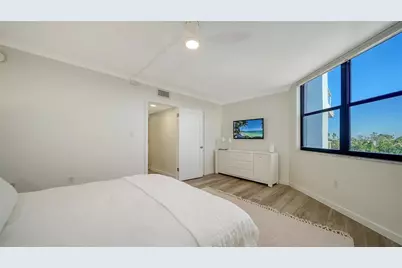 1000 Longboat Club Road #403, Longboat Key, FL 34228 - Photo 15