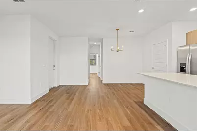 8025 Gulfstream Court, Lakewood Ranch, FL 34202 - Photo 11