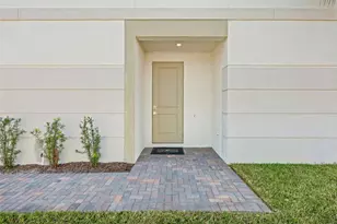 8025 Gulfstream Ct, Lakewood Ranch, FL 34202 - Photo 5