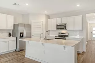 17119 Barnwood Pl, Lakewood Ranch, FL 34211 - Photo 5