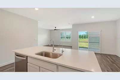 17119 Barnwood Place, Lakewood Ranch, FL 34211 - Photo 11