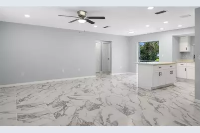 21066 Midway Boulevard, Port Charlotte, FL 33952 - Photo 9