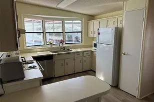 76 Eagle Cir, Ellenton, FL 34222 - Photo 9