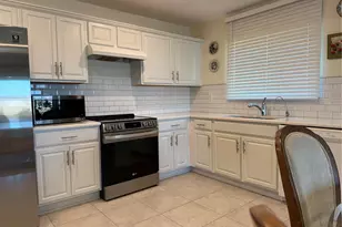 3558 74th Ave Cir E, Sarasota, FL 34243 - Photo 17