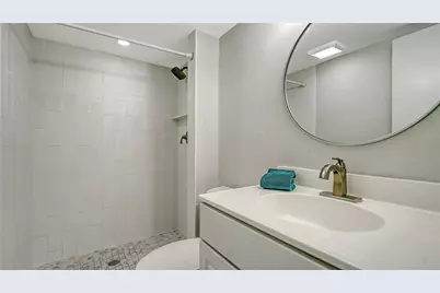 2448 Clubhouse Drive #201, Sarasota, FL 34232 - Photo 15