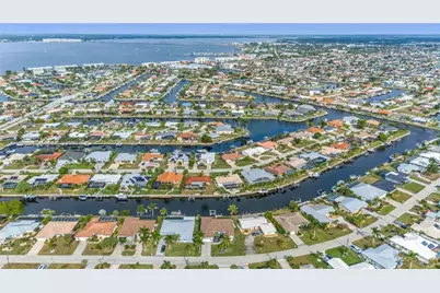 360 Capri Isles Court, Punta Gorda, FL 33950 - Photo 3