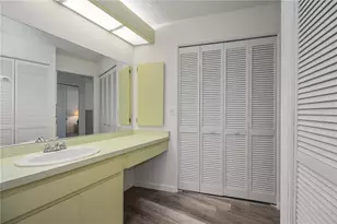 4231 Center Gate Ln, Sarasota, FL 34233 - Photo 31