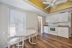 4231 Center Gate Ln, Sarasota, FL 34233 - Photo 21