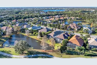 7833 Valderrama Way, Lakewood Ranch, FL 34202 - Photo 43