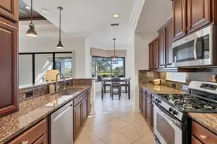 7833 Valderrama Way, Lakewood Ranch, FL 34202 - Photo 13