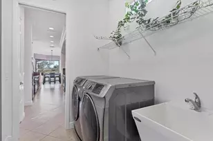 7833 Valderrama Way, Lakewood Ranch, FL 34202 - Photo 31