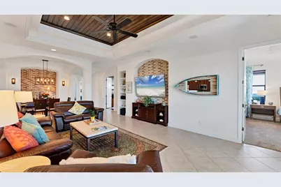 7833 Valderrama Way, Lakewood Ranch, FL 34202 - Photo 11