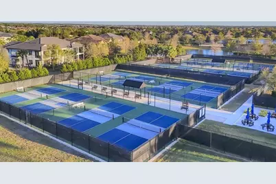 7833 Valderrama Way, Lakewood Ranch, FL 34202 - Photo 61