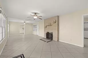 1010 Indian Beach Dr Dr, Sarasota, FL 34234 - Photo 11