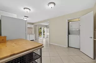 1010 Indian Beach Dr Dr, Sarasota, FL 34234 - Photo 27