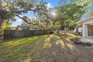 1010 Indian Beach Dr Dr, Sarasota, FL 34234 - Photo 9