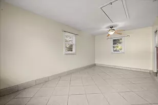 1010 Indian Beach Dr Dr, Sarasota, FL 34234 - Photo 17