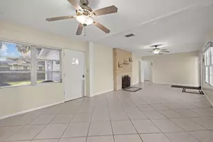 1010 Indian Beach Dr Dr, Sarasota, FL 34234 - Photo 13