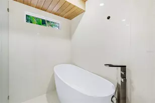 526 Bird Key Dr, Sarasota, FL 34236 - Photo 35