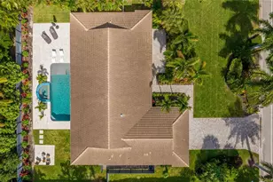 526 Bird Key Dr, Sarasota, FL 34236 - Photo 55