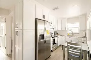 3362 Fry St, Sarasota, FL 34239 - Photo 7