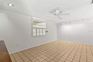 3717 Prado Dr, Sarasota, FL 34235 - Photo 11