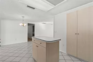 3717 Prado Dr, Sarasota, FL 34235 - Photo 13