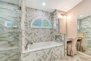 8972 Huntington Pointe Dr, Sarasota, FL 34238 - Photo 15