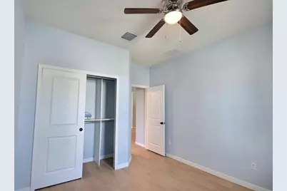 10550 Piedra Dr, Palmetto, FL 34221 - Photo 11