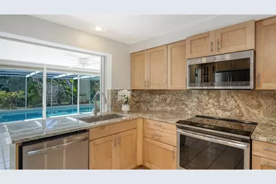 626 46th Street, Sarasota, FL 34234 - Photo 13