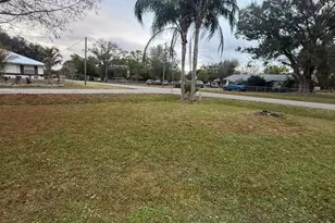 1327 SE Vermont Ave, Arcadia, FL 34266 - Photo 13