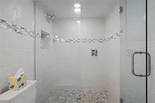 19 Whispering Sands Dr, Sarasota, FL 34242 - Photo 31