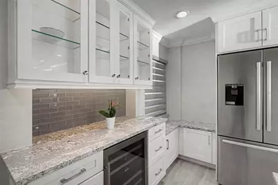 19 Whispering Sands Drive #1105, Sarasota, FL 34242 - Photo 3