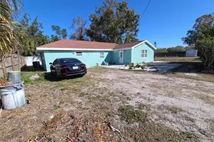 2839 Olympic St, Sarasota, FL 34231 - Photo 3