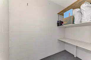 102 Capri Isles Blvd, Venice, FL 34292 - Photo 29