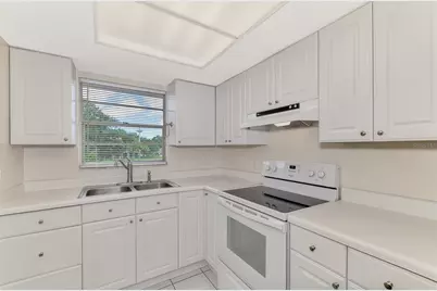 102 Capri Isles Boulevard #206, Venice, FL 34292 - Photo 19