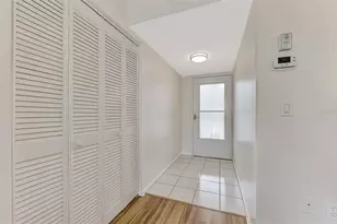 102 Capri Isles Blvd, Venice, FL 34292 - Photo 7