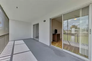 102 Capri Isles Blvd, Venice, FL 34292 - Photo 33