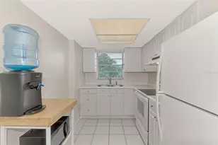 102 Capri Isles Blvd, Venice, FL 34292 - Photo 17