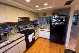 259 Fenwick Dr, Venice, FL 34285 - Photo 5