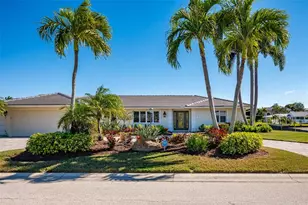 548 Gunwale Ln, Longboat Key, FL 34228 - Photo 9