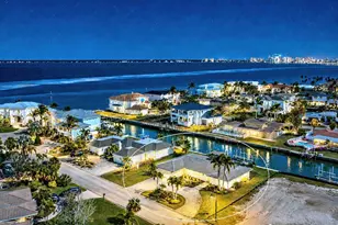 548 Gunwale Ln, Longboat Key, FL 34228 - Photo 3