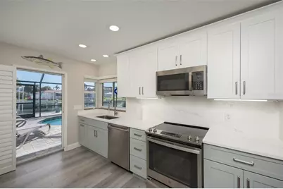 548 Gunwale Lane, Longboat Key, FL 34228 - Photo 17