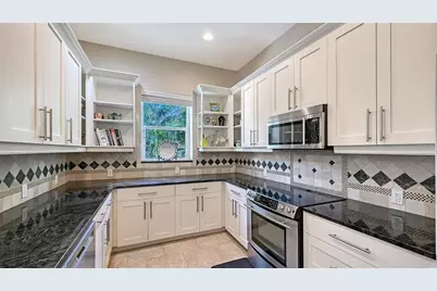 5201 Avenida Del Mare, Sarasota, FL 34242 - Photo 9